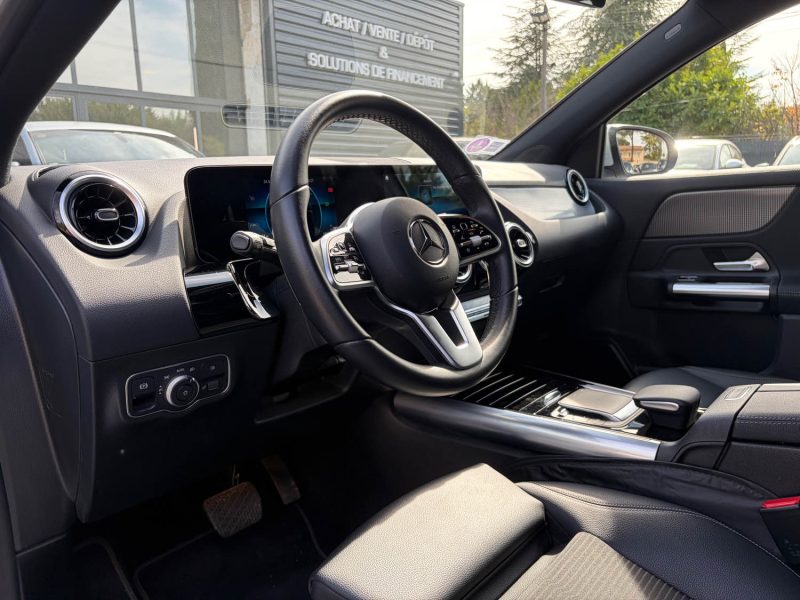MERCEDES GLA PROGRESSIVE LINE 7 G-DCT