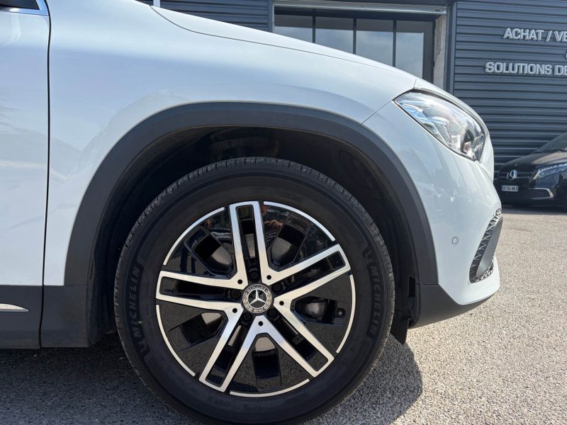 MERCEDES GLA PROGRESSIVE LINE 7 G-DCT