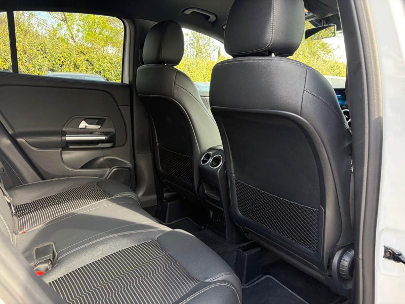 MERCEDES GLA PROGRESSIVE LINE 7 G-DCT
