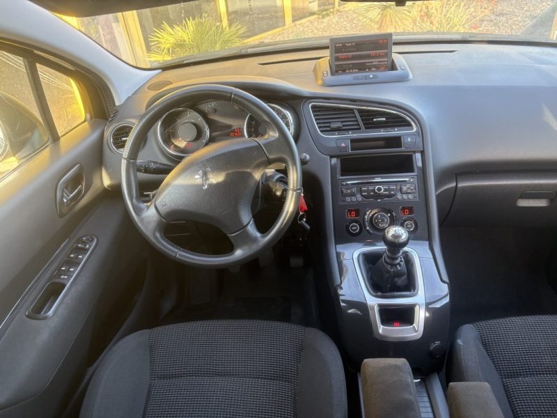 PEUGEOT 5008 1.6 HDI 112CV BUSINESS 2012