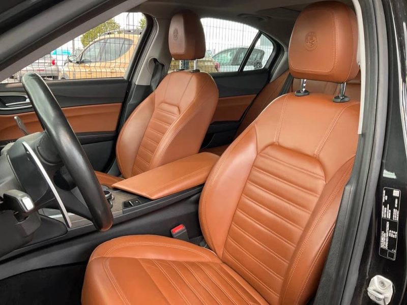ALFA ROMEO GIULIA 2.0 T 200 Cv - TOIT OUVRANT / GPS - GARANTIE 12 MOIS NATIONALE 