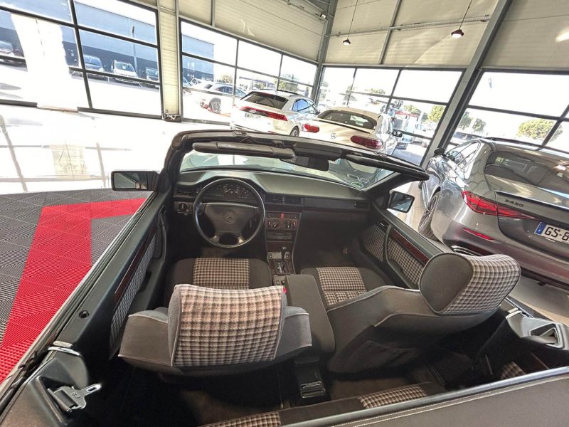 MERCEDES 220 DÉCAPOTABLE 2.2 E 220 BA 1994
