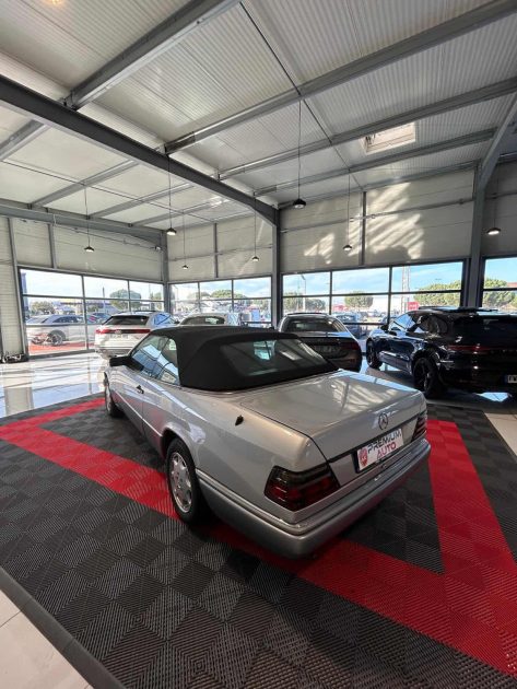 MERCEDES 220 DÉCAPOTABLE 2.2 E 220 BA 1994