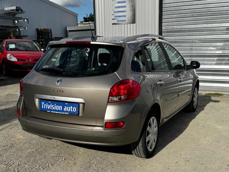 RENAULT CLIO 1.2 16 V 101CH 2010