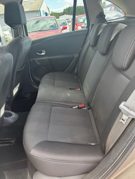 RENAULT CLIO 1.2 16 V 101CH 2010