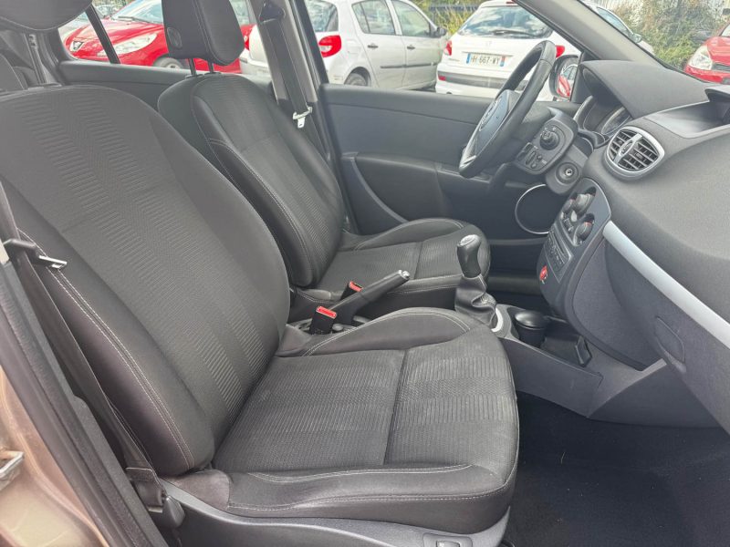 RENAULT CLIO 1.2 16 V 101CH 2010