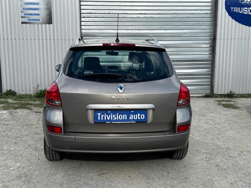 RENAULT CLIO 1.2 16 V 101CH 2010