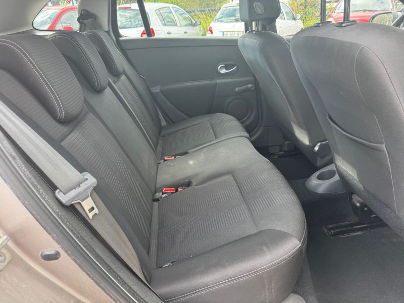RENAULT CLIO 1.2 16 V 101CH 2010