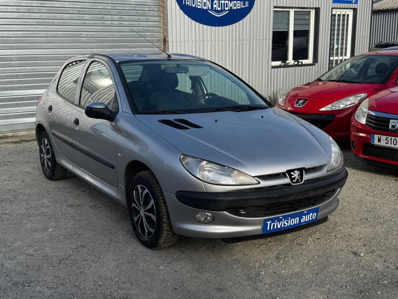 PEUGEOT 206 1.4 PREMIUM 2000