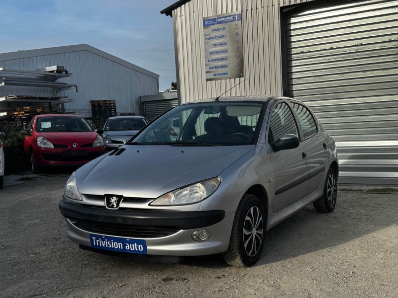 PEUGEOT 206 1.4 PREMIUM 2000