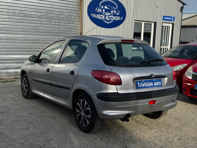 PEUGEOT 206 1.4 PREMIUM 2000