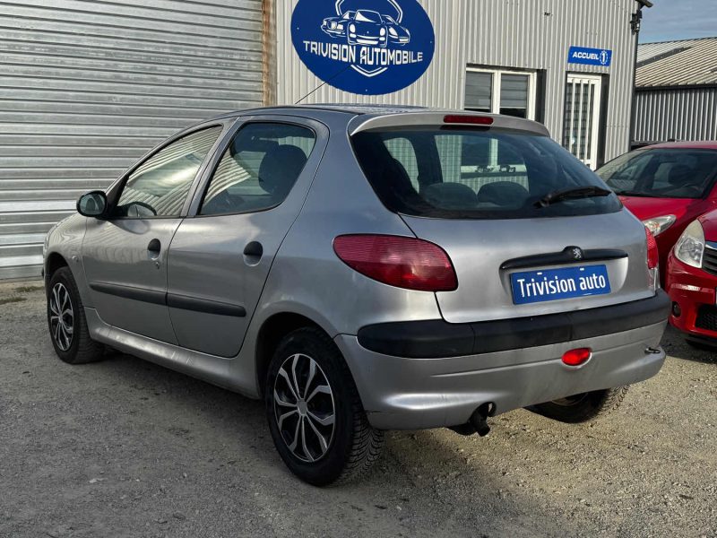 PEUGEOT 206 1.4 PREMIUM 2000