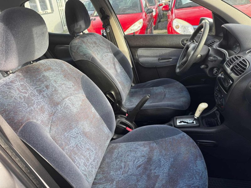 PEUGEOT 206 1.4 PREMIUM 2000