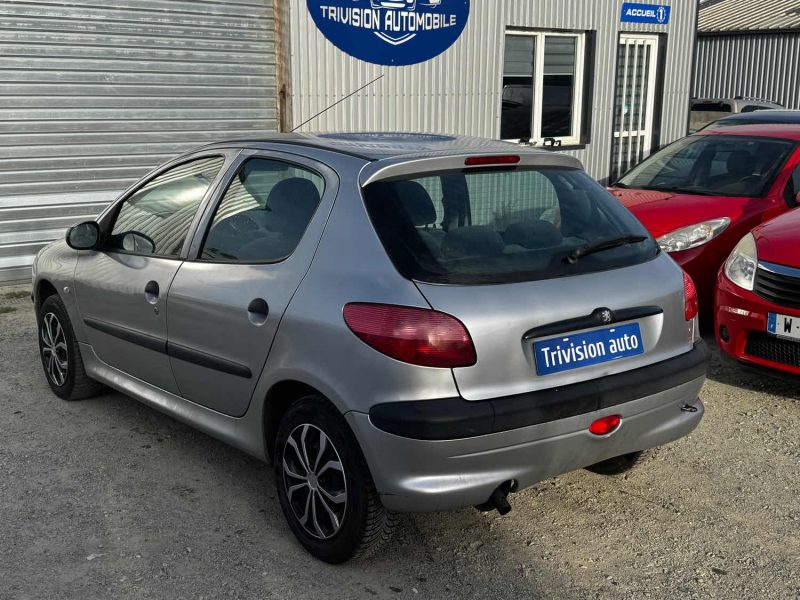 PEUGEOT 206 1.4 PREMIUM 2000
