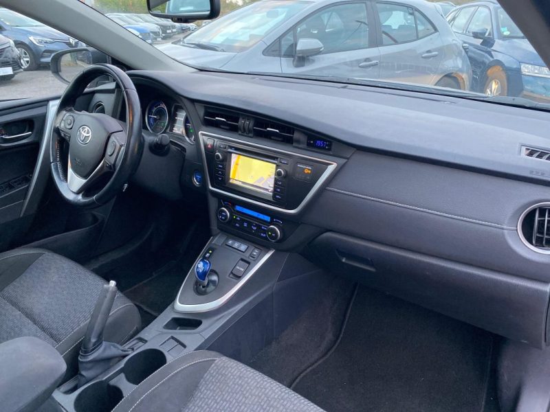 TOYOTA AURIS TOURING SPORTS 1.8 HYBRID 136h SKYVIEW