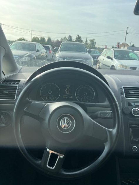 VOLKSWAGEN TOURAN 1.6 TDI 2012