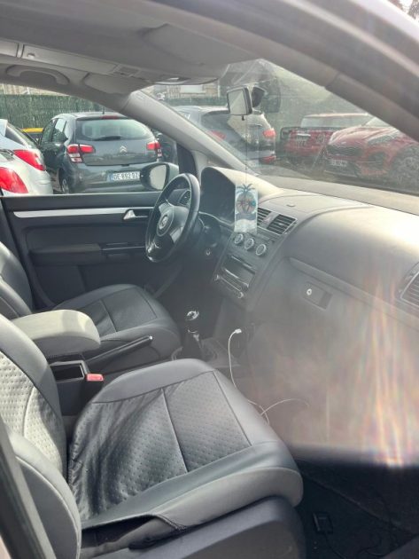VOLKSWAGEN TOURAN 1.6 TDI 2012