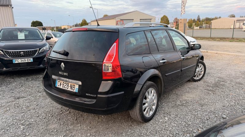 RENAULT MEGANE PHASE 2 1.6 ESSENCE 112CV 2008