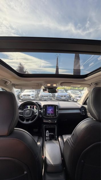VOLVO XC40 ULTIMATE /TOIT PANO/SIEGE;VOLANT CHAUFFANT/