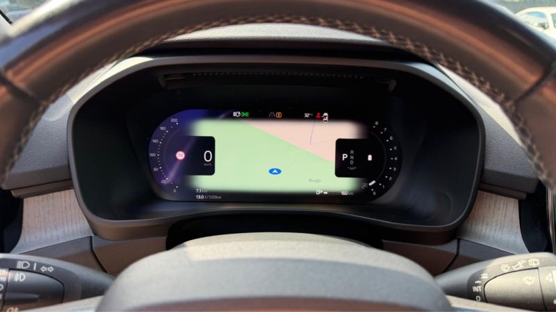 VOLVO XC40 ULTIMATE /TOIT PANO/SIEGE;VOLANT CHAUFFANT/