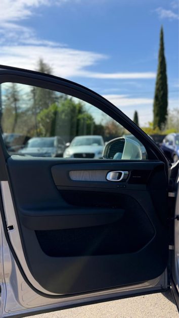 VOLVO XC40 ULTIMATE /TOIT PANO/SIEGE;VOLANT CHAUFFANT/
