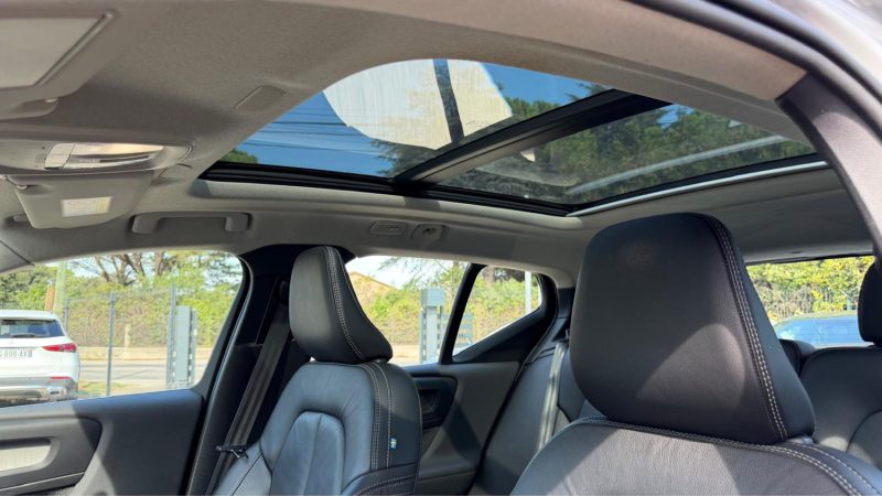VOLVO XC40 ULTIMATE /TOIT PANO/SIEGE;VOLANT CHAUFFANT/