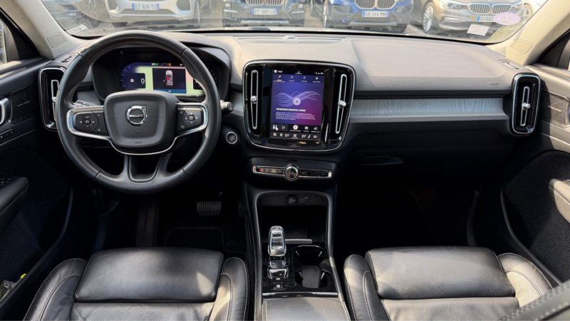 VOLVO XC40 ULTIMATE /TOIT PANO/SIEGE;VOLANT CHAUFFANT/