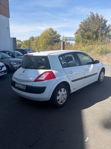 RENAULT MEGANE II 1.4 16V 98ch