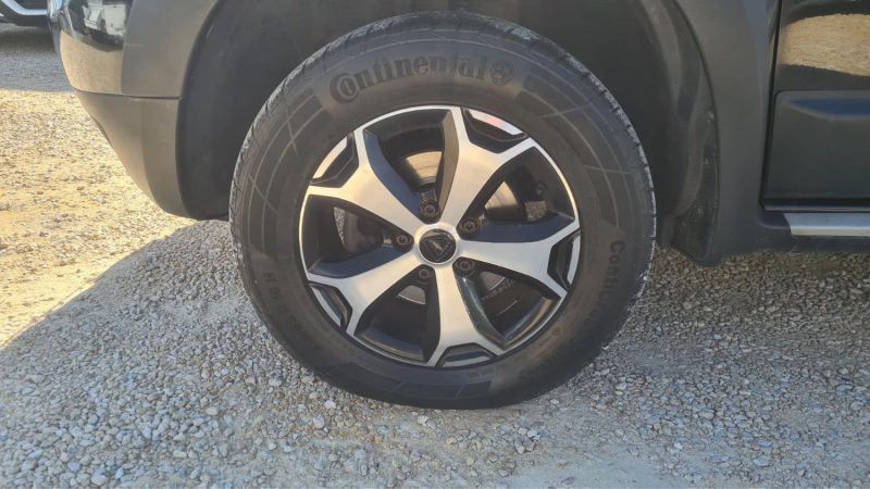 DACIA Duster - 1.2 Tce Black Touch 125ch 4X4 essence 