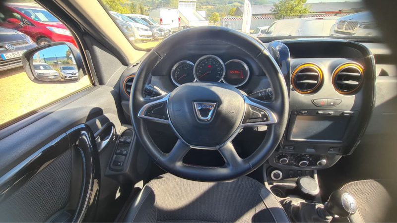 DACIA Duster - 1.2 Tce Black Touch 125ch 4X4 essence 