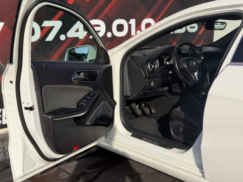 MERCEDES CLASSE A  2014