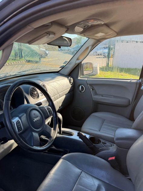 JEEP CHEROKEE 2.8 CRD 4X4 BOITE AUTOMATIQUE  2005