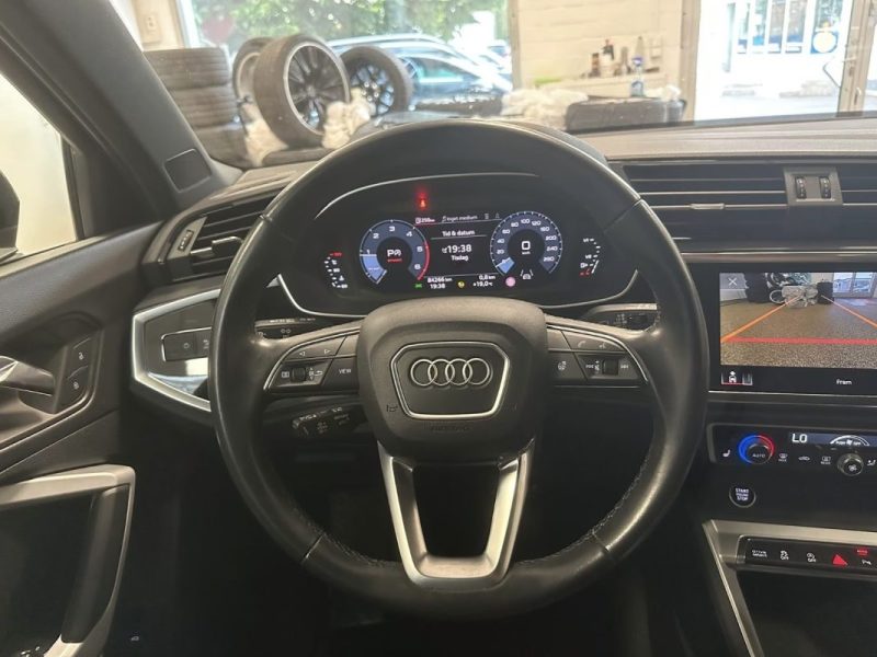 AUDI Q3 40 TDI QUATTRO BLACK EDITION 