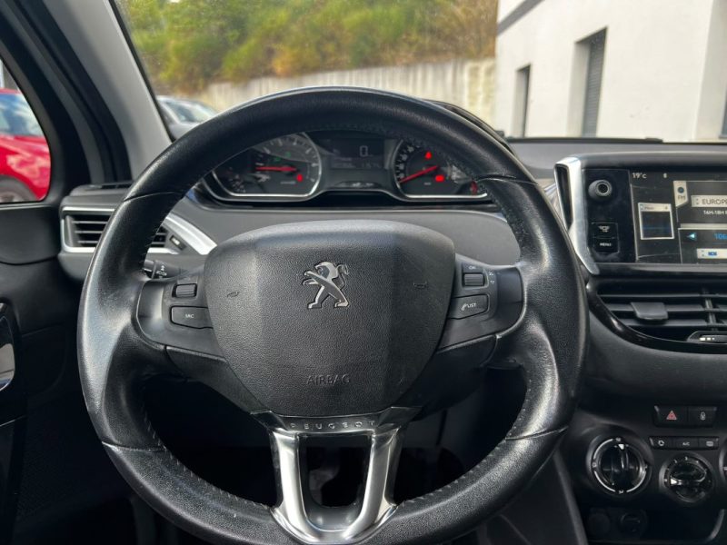 PEUGEOT 208 1.2 VTI 82 ACTIVE 2014