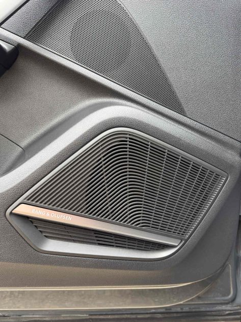 AUDI Q2 BUSINESS LINE 2020
