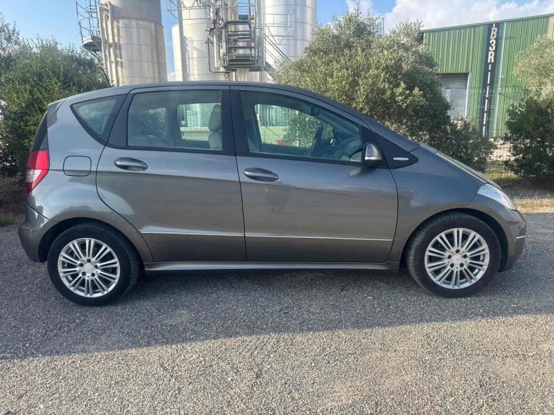 MERCEDES CLASSE A 180 1.7 ESSENCE 116 Cv ELEGANCE