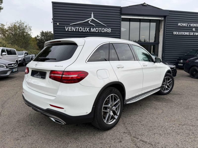 MERCEDES GLC 220 D 4 MATIC / Toit Ouvrant / Attelage / Suivi complet