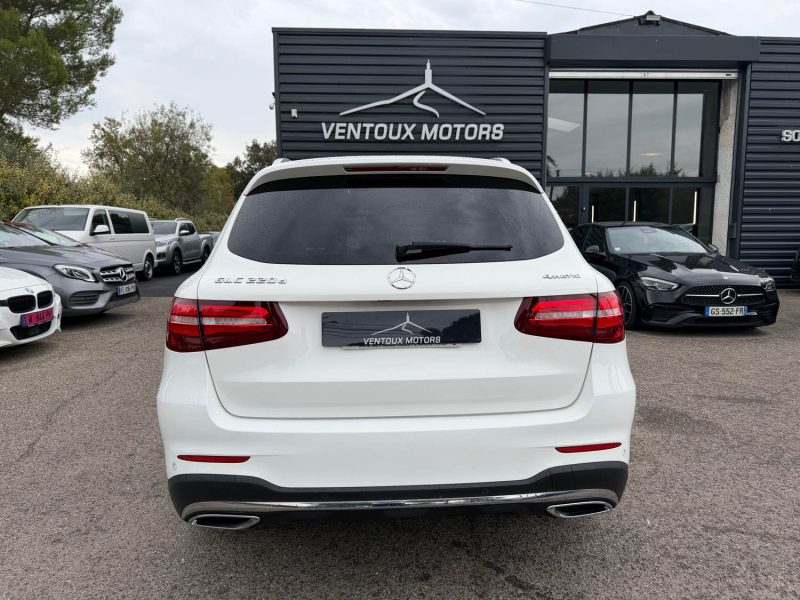 MERCEDES GLC 220 D 4 MATIC / Toit Ouvrant / Attelage / Suivi complet