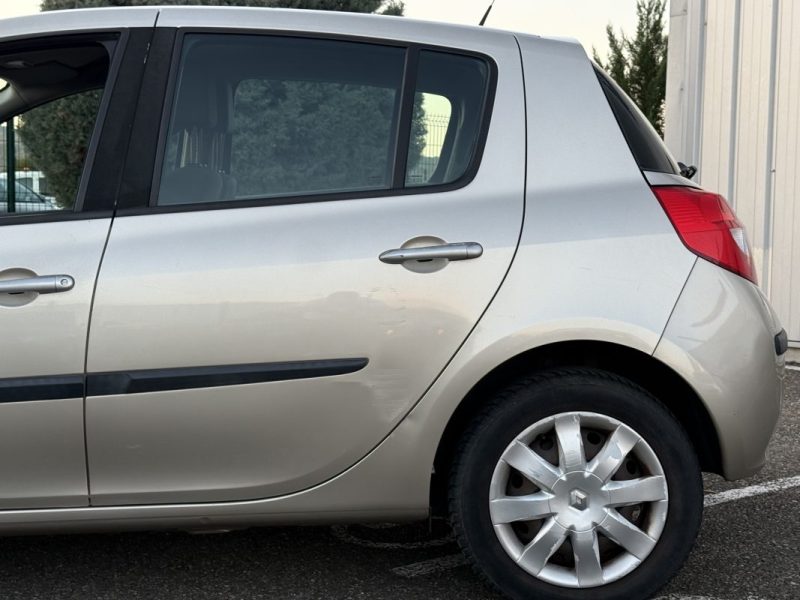  Renault Clio 1.6 16v 110ch Dynamique Boite Auto Garantie 6 Mois
