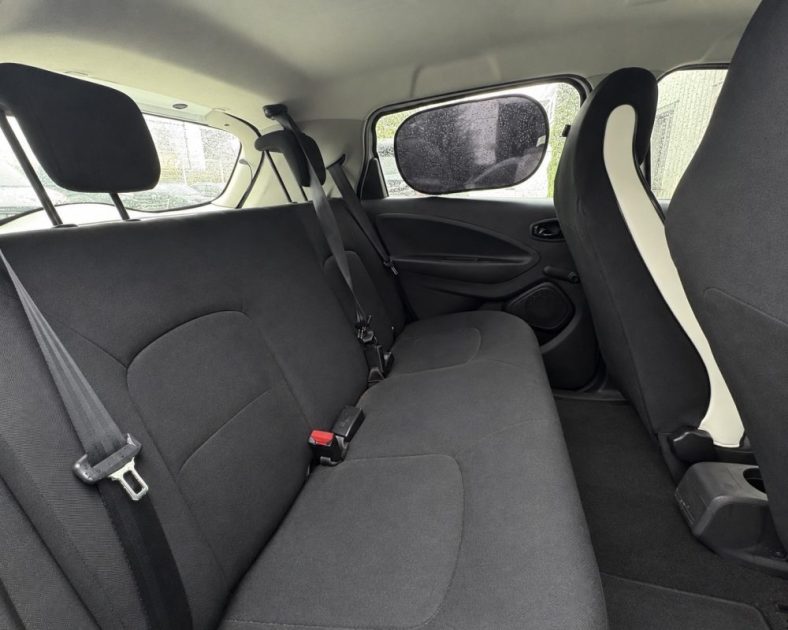 Renault ZOE 100% Électrique 2020 — Batterie ACHETÉE 93% SOH, ENTRETIEN COMPLET ) - 2 pneus neufs