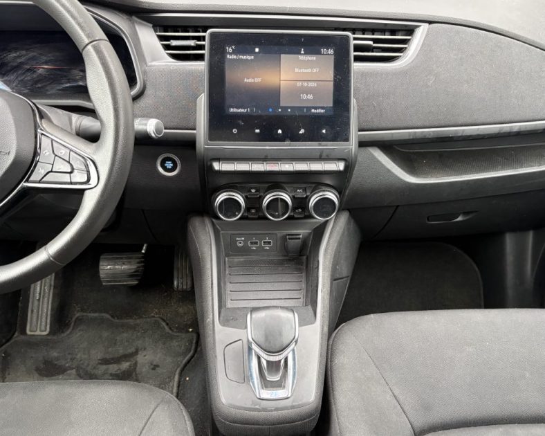 Renault ZOE 100% Électrique 2020 — Batterie ACHETÉE 93% SOH, ENTRETIEN COMPLET ) - 2 pneus neufs