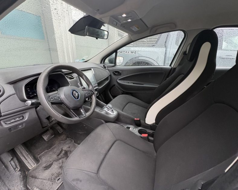 Renault ZOE 100% Électrique 2020 — Batterie ACHETÉE 93% SOH, ENTRETIEN COMPLET ) - 2 pneus neufs