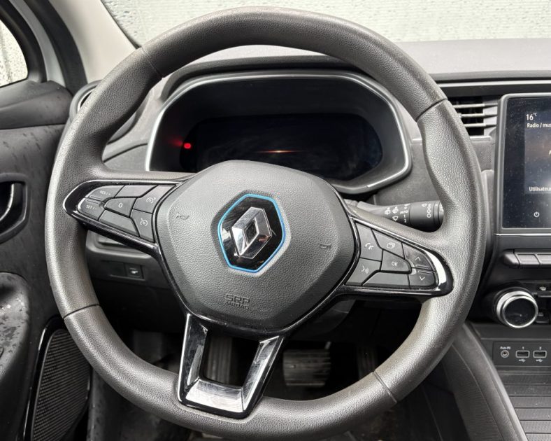 Renault ZOE 100% Électrique 2020 — Batterie ACHETÉE 93% SOH, ENTRETIEN COMPLET ) - 2 pneus neufs