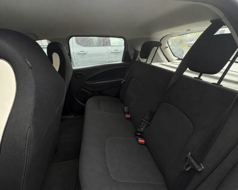 Renault ZOE 100% Électrique 2020 — Batterie ACHETÉE 93% SOH, ENTRETIEN COMPLET ) - 2 pneus neufs