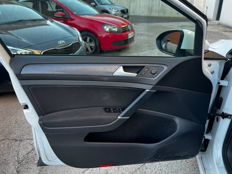 VOLKSWAGEN GOLF VII 1.6 TDI 2020
