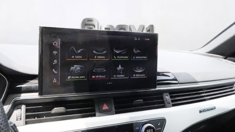 AUDI A4 AVANT 40 TDI 204 CH QUATTRO S LINE – PANO – ATTELAGE – CHAUFFAGE STATIONNAIRE