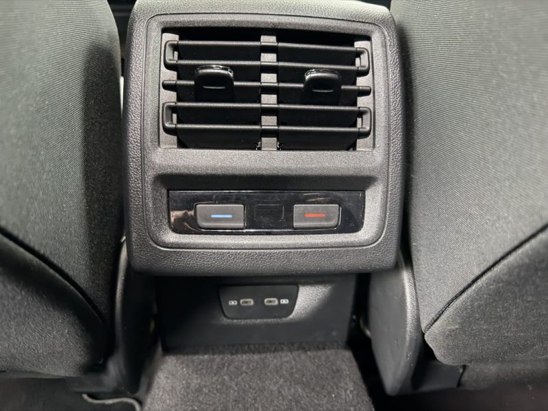 Volkswagen GOLF VIII GTI 2.0 TSI 245 ch DSG - ENTRETIEN COMPLET VOLKSWAGEN