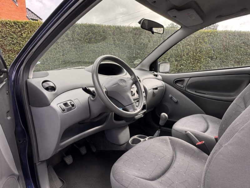 ✅ Toyota Yaris 1.0 Terra Luna // Première Main // Entretien Exclusif Toyota !!!! // Garantie 12 Mois