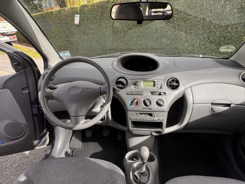 ✅ Toyota Yaris 1.0 Terra Luna // Première Main // Entretien Exclusif Toyota !!!! // Garantie 12 Mois