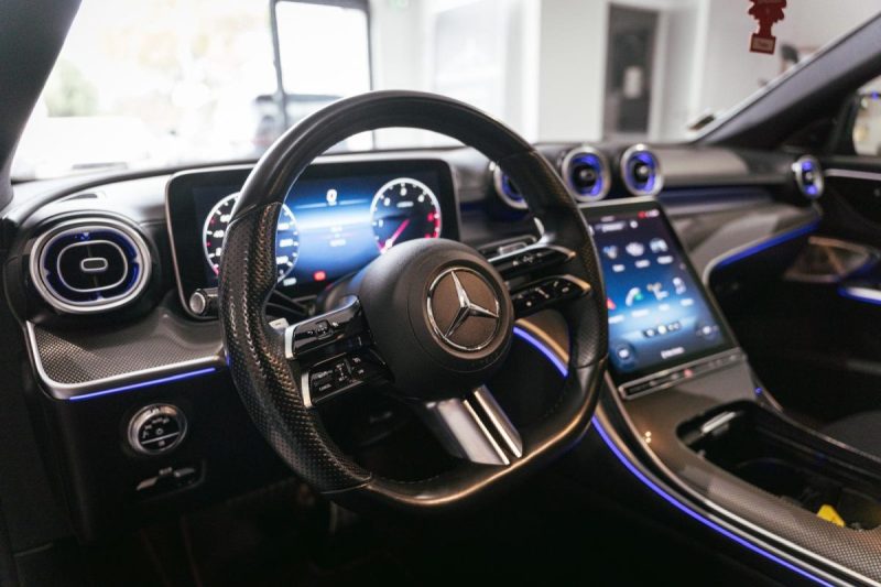 MERCEDES CLASSE C 300d AMG / Audio Burmester / Toit ouvrant / Caméra 360 / Attelage